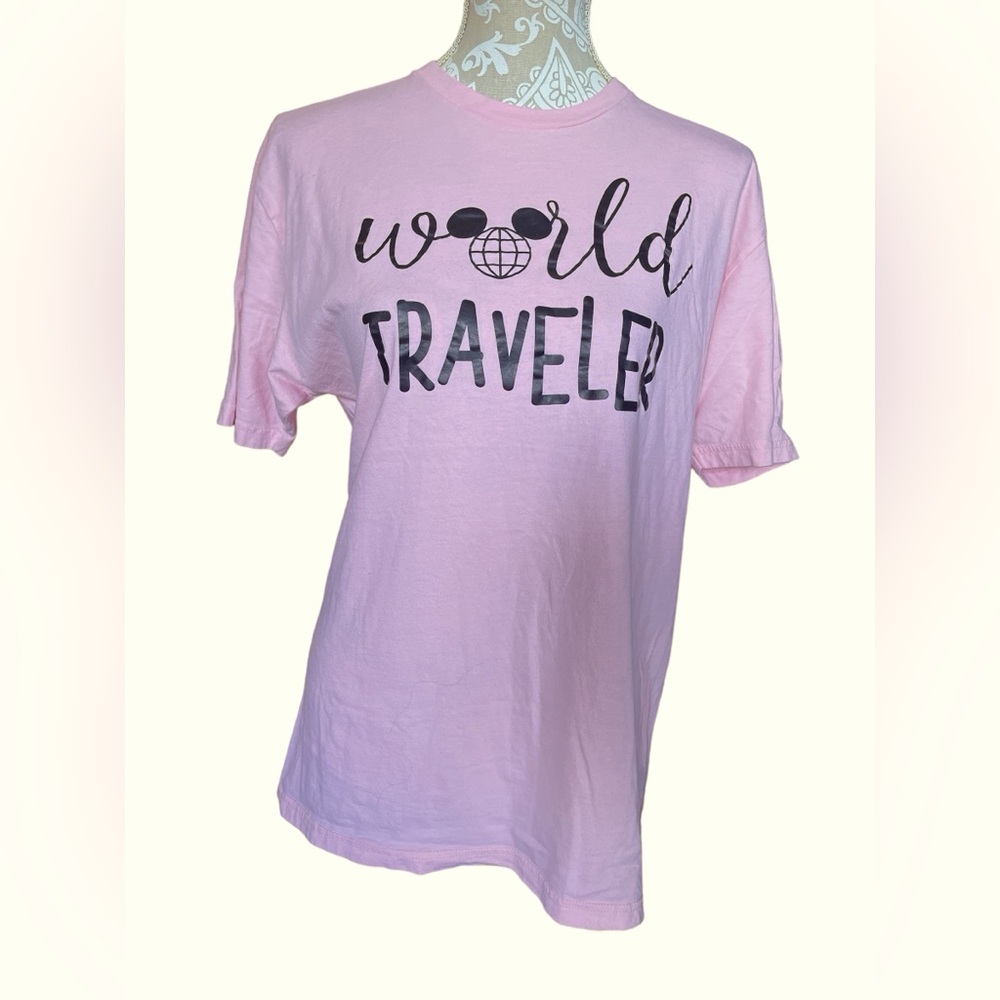 World Traveler Disney Pink Tshirt Women’s Size Large